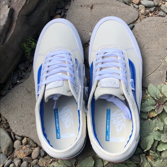 SALE! Vans Chima Pro 2 Center Court Shoes - Picture 6 of 7